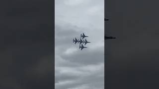 Thunderbirds Close formation flying [upl. by Magel]