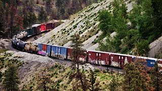 Train Meet Thru The Dangerous Terrain Of The Thompson Canyon [upl. by Finlay199]