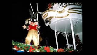 Mickeys Very Merry Christmas Parade SoundtrackShowboat unit with Brer Rabbit amp Brer Bear [upl. by Ytitsahc697]