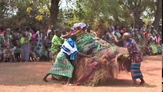 Travel Memories Togo zangbeto and dancers n°3 [upl. by Luckin]