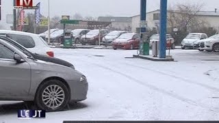 Premiers flocons de neige en Touraine [upl. by Chyou]