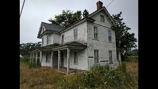 Abandoned Farm house untouched lots of antiques and items from 1940s1950s [upl. by Zoes]