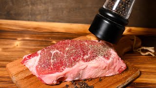 Should you add pepper to your steak before grilling [upl. by Yvan774]