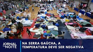 Mesmo sem chuva frio preocupa Porto Alegre  Jornal da Noite [upl. by Aken]