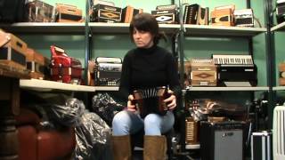 CONCERTINA MAHOGANY WITH BRASS ACCORDION REEDS quotDUBLINERquot MADE BY THE IRISH CONCERTINA COMPANY [upl. by Dlared]