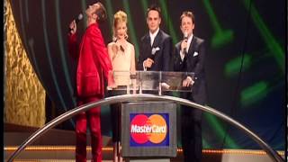 Robbie Williams wins British Video presented by Jane Horrocks and Graham Norton  BRIT Awards 2001 [upl. by Octavus]