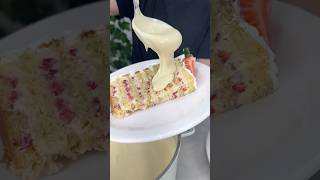 Bolo de Leite em Pó com Morango 🍰🍓 Receita completa no insta [upl. by Eintroc]