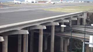 Aterragem Aeroporto da Madeira Funchal Airbus A330200 TAP Portugal Landing at Madeira Airport [upl. by Zap]