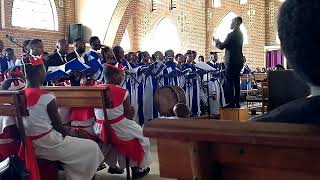 Turagusenga Mwami watwihaye by rugamba performance by inyenyeri za jambo [upl. by Llednahs]