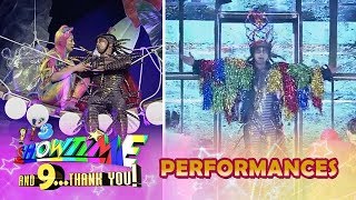 Its Showtime Magpasikat 2018 Team Jhong and Karylle delights madlang people with a musical play [upl. by Ahpla]