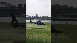 Hubschrauber startet am Kölner Rheinufer [upl. by Ellga]