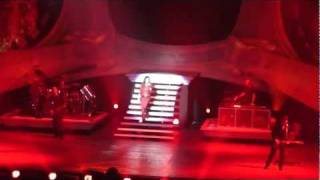 Laura Pausini  Unemergenza damore amp Troppo tempo Live [upl. by Hesketh]