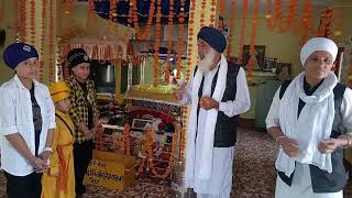 Dhan Dhan Guru Nanak patshah ji de gurpurab te gursikha de bche dumale ch sjje hoye [upl. by Hutt]