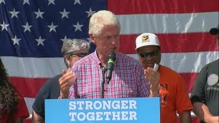 Former President Bill Clinton campaigns for Hillary Clinton at AFLCIO Labor Day Picnic in Cincinnat [upl. by Erialcyram]