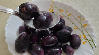 Do you know how to eat jamun  Correct way of eating black plum [upl. by Marmawke]