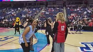 UNC legend Ivory Latta beats former Clemson star Kelly Gramlich in a 3point shooting contest [upl. by Harihat]