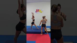 Aprender hacer el FLIC FLAC con ayuda en clases de gimansia y acrobacias de Fit Kid con ejercicios [upl. by Aikem]