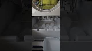 Geepas Ice Maker every 10 mins ice making [upl. by Hairej]