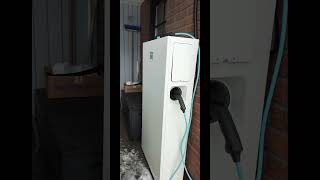 Installation av Emaldo AI batteri system i Östergötland och Småland [upl. by Dralliw]