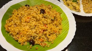 பச்சை பயிறு சாதம் கொங்குநாட்டு சுவையில்Green gram ricePachai Payaru Sadham Arisiparuppu sadham [upl. by Maitilde741]