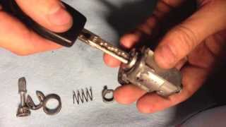 03 vw golf lock cylinder housing disassembly and assembly tutorial [upl. by Colleen224]