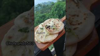 Pupusas de queso con loroco en comal de barro ElSalvador choteando503 [upl. by Elliot749]