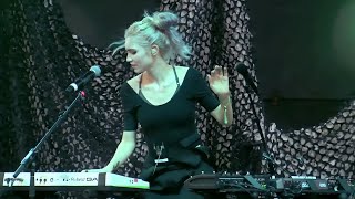 Grimes  Oblivion  Chicago  July 20 2014 [upl. by Norihs]