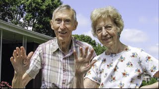 Woman Took Photos of Her Parents Waving Bye Over 27 Years [upl. by Efthim]