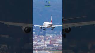 Air France Embraer E170 Crosswind Landing at Clermont Ferrand [upl. by Janetta]