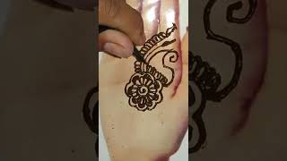 Aasan simple mehandi shortvideo mehandi shorts terding vairalshort [upl. by Drida288]