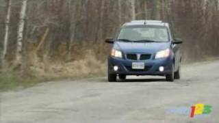 2009 Pontiac G3 Wave Review by Auto123com [upl. by Arriaet748]