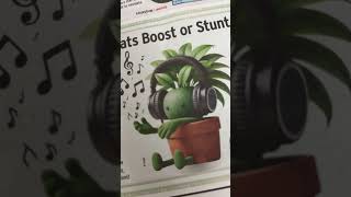 A plant listening music 🎵 🎶 [upl. by Brie]