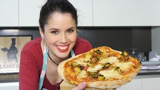 Cocina con Clara Masa de pizza fácil y pizza de coles de Bruselas cebolla y bacon [upl. by Kcirdek]