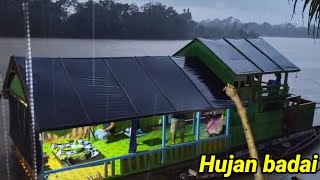 Di paksa hujan deras siang dan malamtidur kedinginan di rakit apung [upl. by Ecneralc]