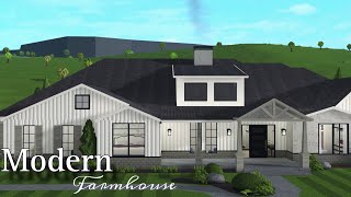 Bloxburg  Modern Farmhouse  Roblox Bloxburg  Speedbuild [upl. by Alabaster]