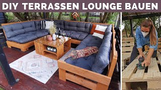 Paletten Lounge selber bauen  Palettensofa DIY Anleitung  Palettenkissen Terrasse Garten Balkon [upl. by Garner]