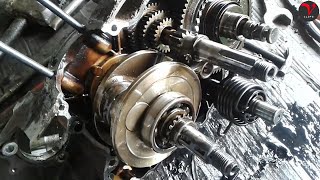 Bajaj Three Wheeler Engine Repair 4 Stroke  RE205 Full Engine  V Clips [upl. by Sandler]