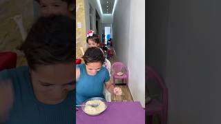 Alexia viu a coxa de frango e trocou comédia maeefilha comida humor viralshort [upl. by Llorre]