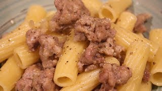 Come fare la Pasta con salsiccia e cipolla [upl. by Alet655]