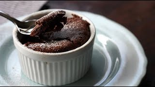 KABARTMA TOZU OLMADAN MÜKEMMEL SUFLE TARİFİ sufle [upl. by Dnomzed797]