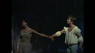 Iconic quotBalcony Scenequot of ROMEO AND JULIET ballet ACT 1 finale with Rudolf Nureyev amp Margo Fonteyn [upl. by Vivianna514]