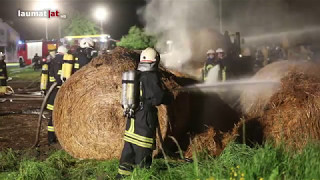 Strohballenlager in Feldkirchen an der Donau in Flammen aufgegangen [upl. by Obel]