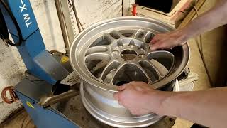 Installing 18560r15 tire on JR7 15x7 wheel ASMR [upl. by Bashemeth]