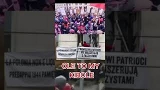 Prowokacje na Marszu w Warszawie Zgody Lecha Poznań połączone kibice hooligansworld polishfans [upl. by Erdna]