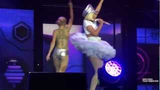 Nicki Minaj  Starships Live LONDON  O2 Arena Roman Reloaded Tour FRONT ROW [upl. by Laetitia685]