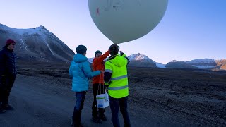 Launching a weather balloon in the Arctic AGF210 [upl. by Jaqitsch]