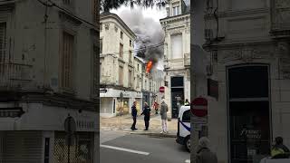 Châtellerault  un appartement en feu dans le centreville [upl. by Coughlin179]