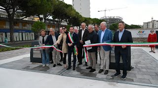 Inaugurazione della prima isola ecologica a scomparsa di Jesolo [upl. by Solrak51]