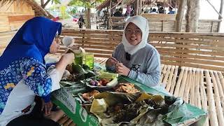 Makan Luar di Pantai Panjang [upl. by Gilbart174]