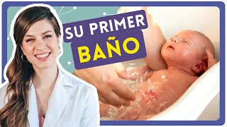 CÓMO y Cuándo BAÑAR A UN bebé RECIÉN NACIDO 🌊 paso a paso El primer baño del bebé [upl. by Bottali338]